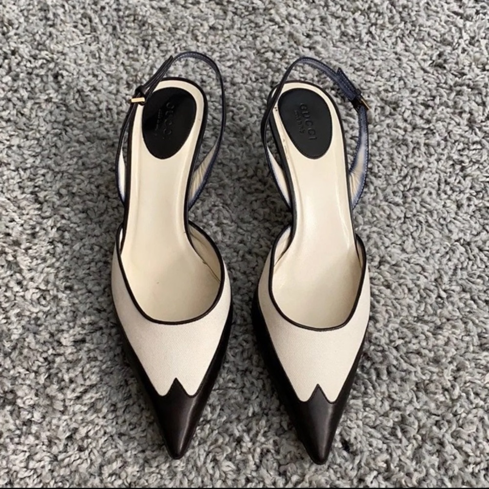 AUTHENTIC GUCCI Black & Ivory Canvas Pumps